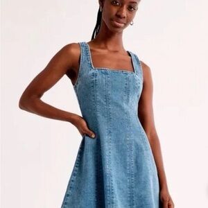 A&F Mila Squareneck Denim Mini Dress - Medium Wash